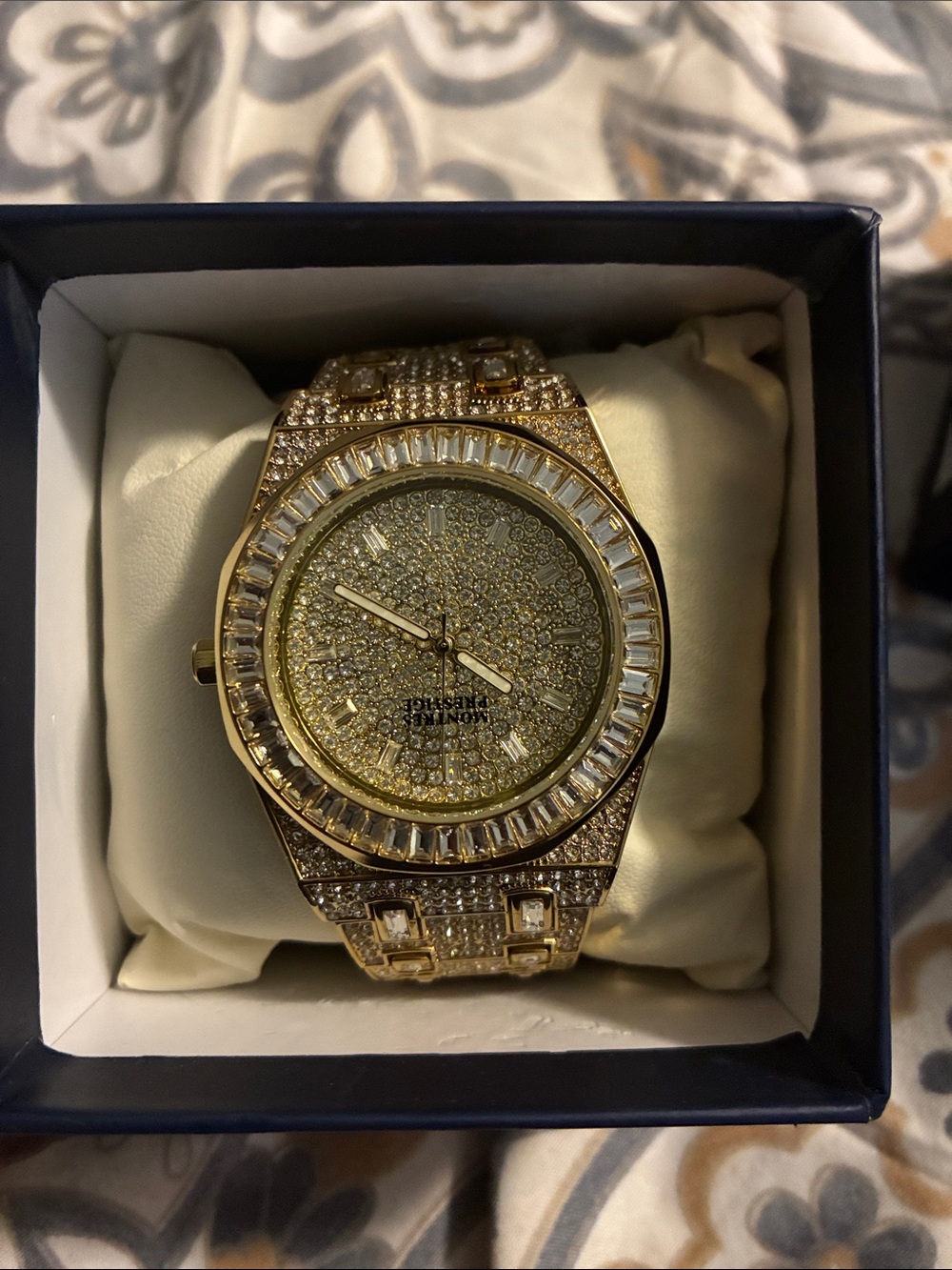 Men's Gold Crystal Pavé Bracelet Watch - Elegant Gold Tone